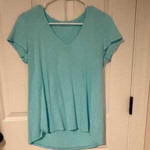 Lilly Pulitzer Light Blue V-Neck Short Sleeve Tee